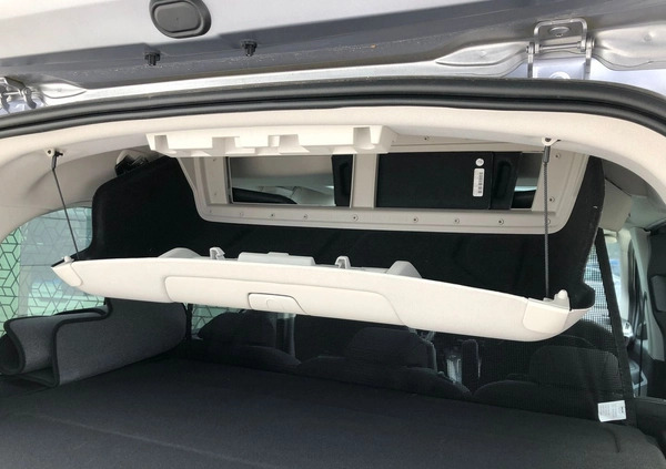 Toyota Proace City Verso cena 134900 przebieg: 16316, rok produkcji 2022 z Opoczno małe 596